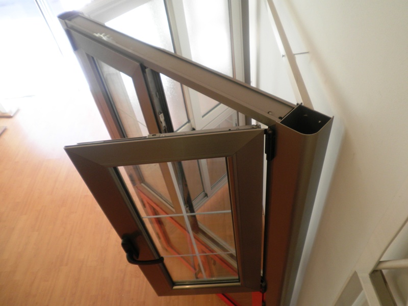 Ventana practicable de aluminio