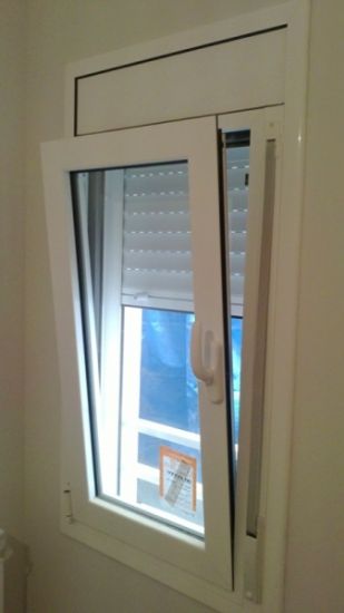 Ventana oscilobatiente 1 hoja